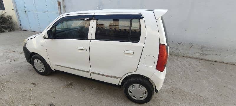 Suzuki Wagon R 2017 model geniune condition family use car 3