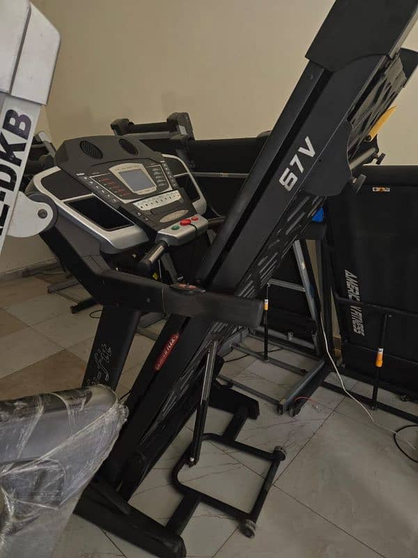 treadmils. (0309 5885468). ellapticals. dumbles. gym cycles. home gym 16