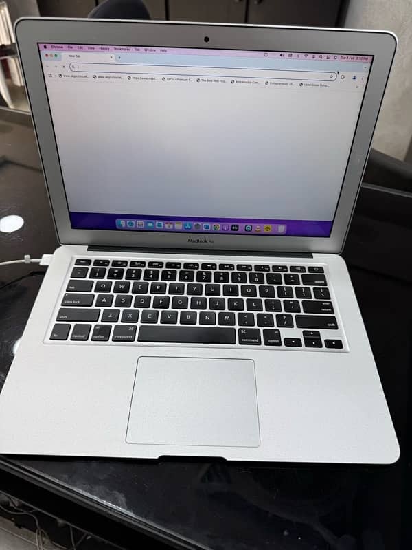 Apple Mac book Air 1466 2