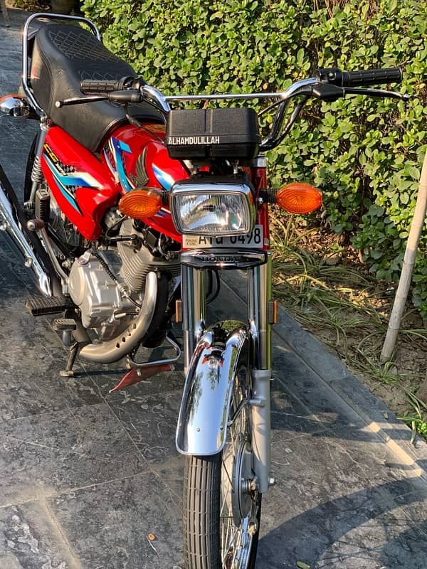 Honda 125 23/24modal red colour condition 10/10 arjnt sale 1