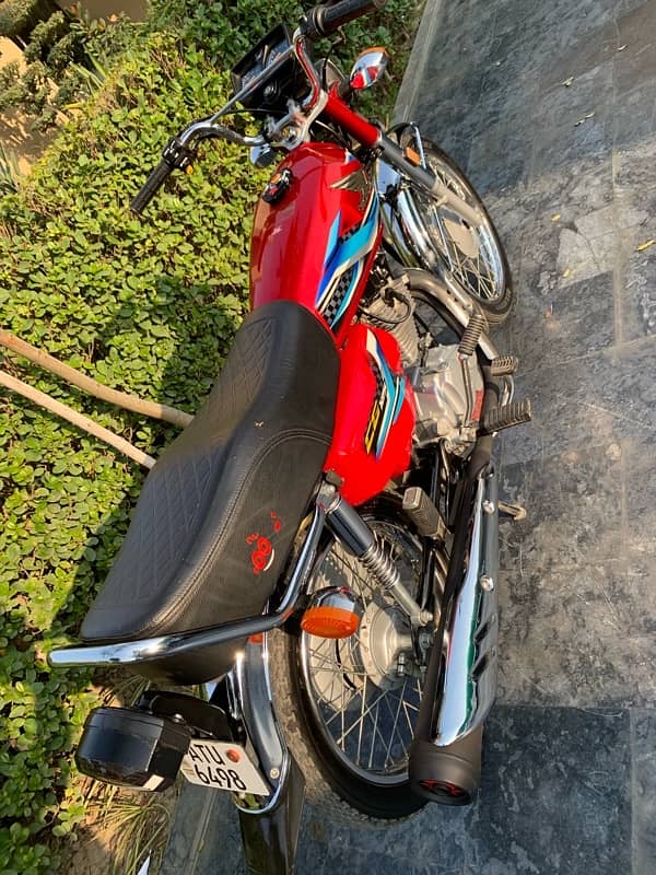 Honda 125 23/24modal red colour condition 10/10 arjnt sale 7