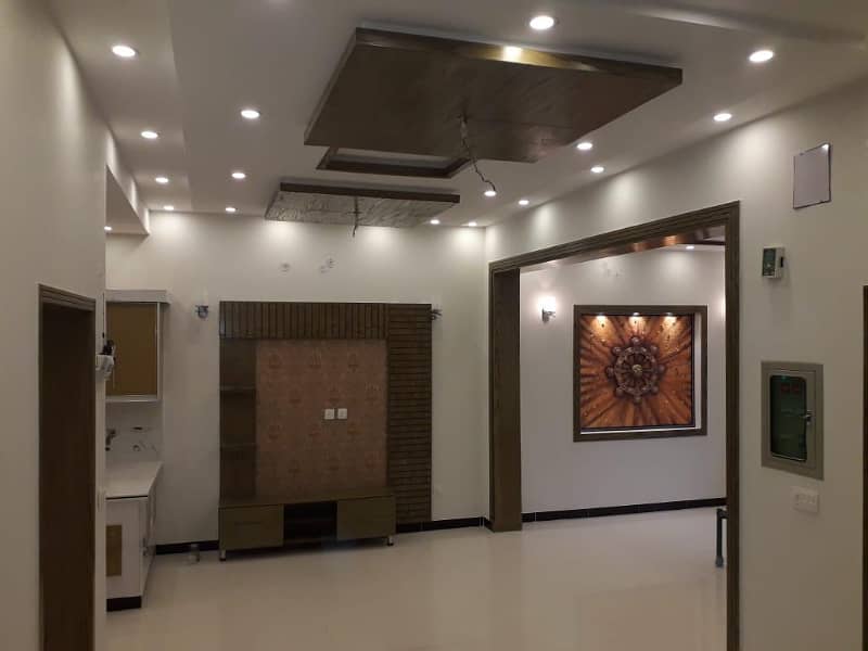 5 Marla Like New Hottest Location House With Gas Available For Sale In Bahria Town Lahore. 2