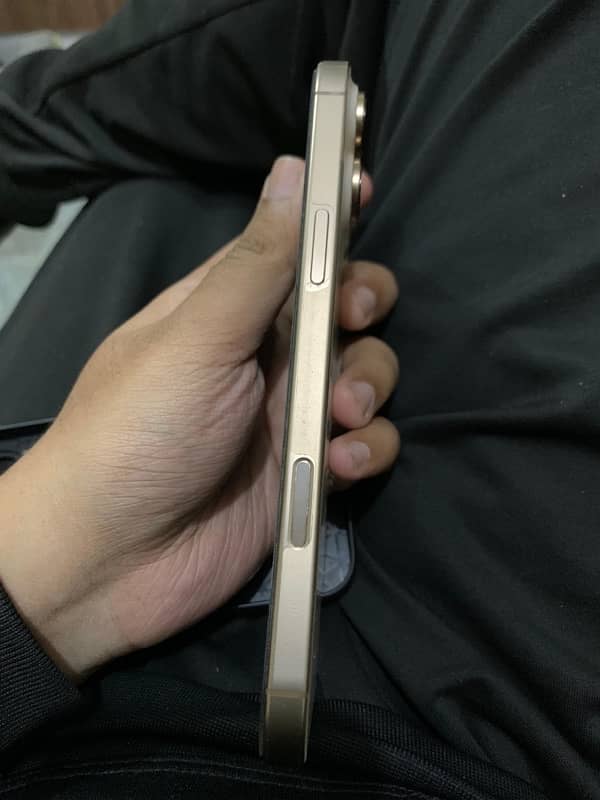 IPHONE 16 pro max 256gb non pta HK DUAL PHYSICAL 5