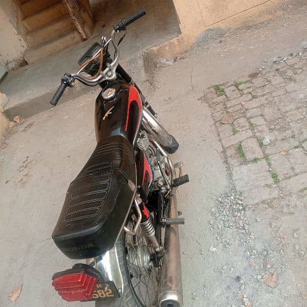 Honda125 bike 2004 model for sale ha urgent paso ke zarort ha 4