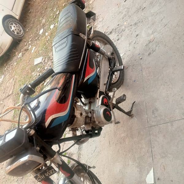 Honda125 bike 2004 model for sale ha urgent paso ke zarort ha 7