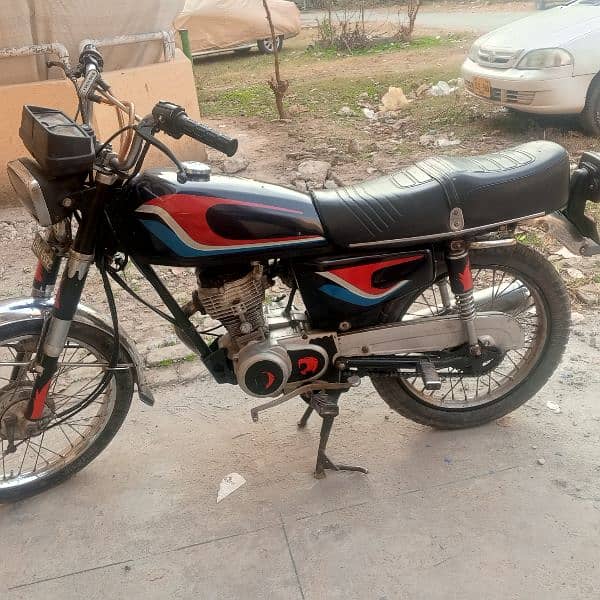 Honda125 bike 2004 model for sale ha urgent paso ke zarort ha 8