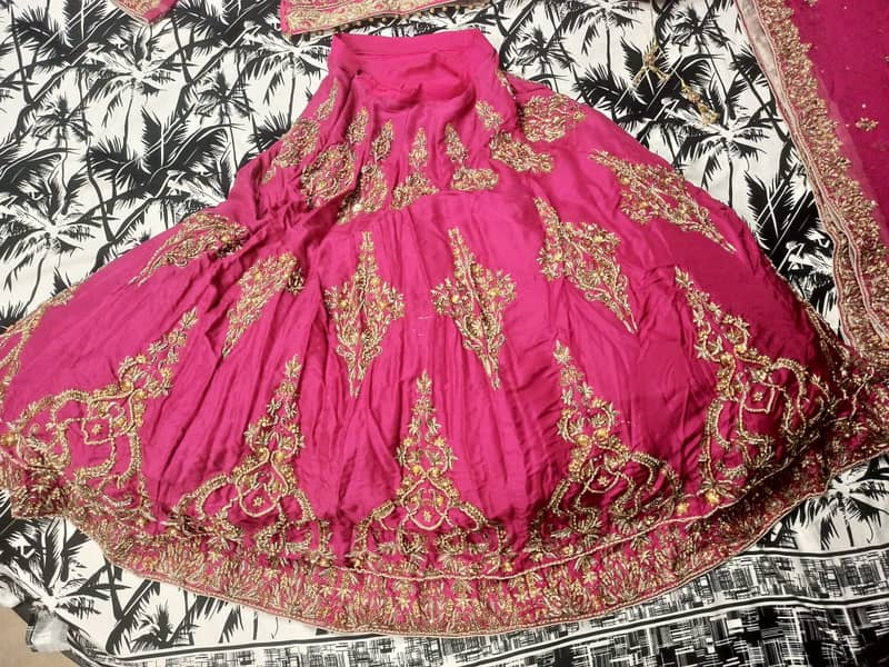 Bridal lehnga | wedding lehnga | Bridal dress | Bridal attire | stylis 2