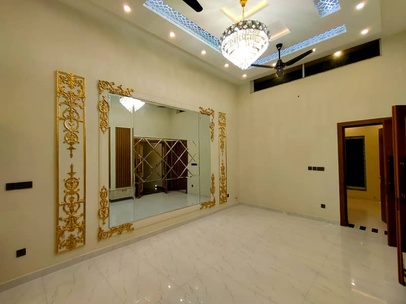 7 MARLA DESIGNER HOUSE FOR SALE 5