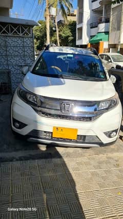 brv in gud condition home used car gud for big family