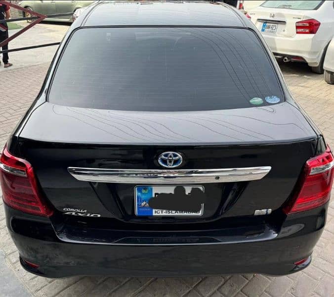 Toyota Corolla Axio 2017 Hybrid 7