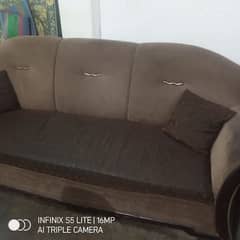 1 sofa set available for sale in millitry account society Lahore