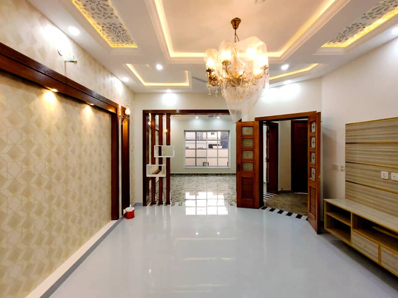 LOW PRICE 7 MARLA DESIGNER HOUSE FOR SALE 5