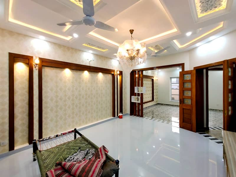 LOW PRICE 7 MARLA DESIGNER HOUSE FOR SALE 8