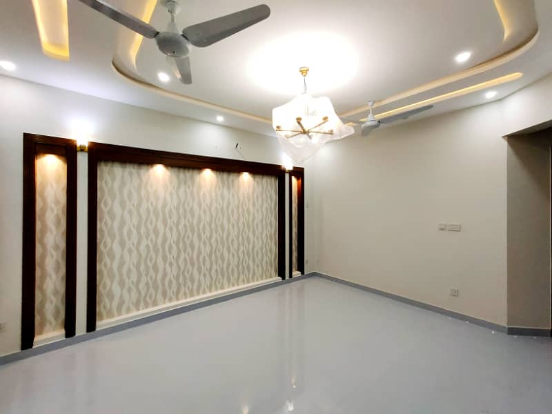 LOW PRICE 7 MARLA DESIGNER HOUSE FOR SALE 17