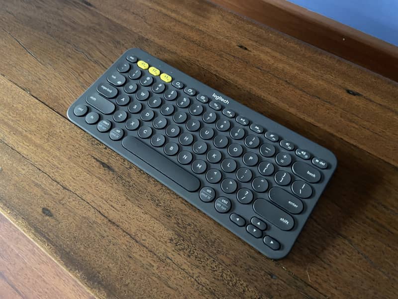 Logitech K380 Multi-Device Bluetooth Keyboard 0