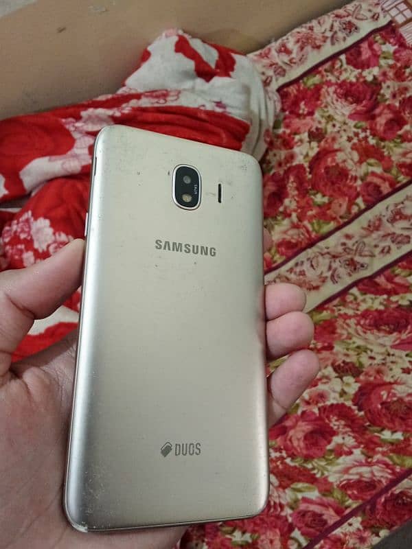 Samsung J4 for sell just screen broken 1