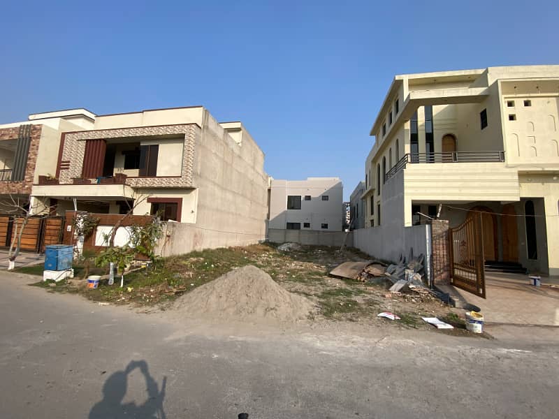 10 Marla Ground level plot in Sawan Block, Dc colony Gujranwala 1