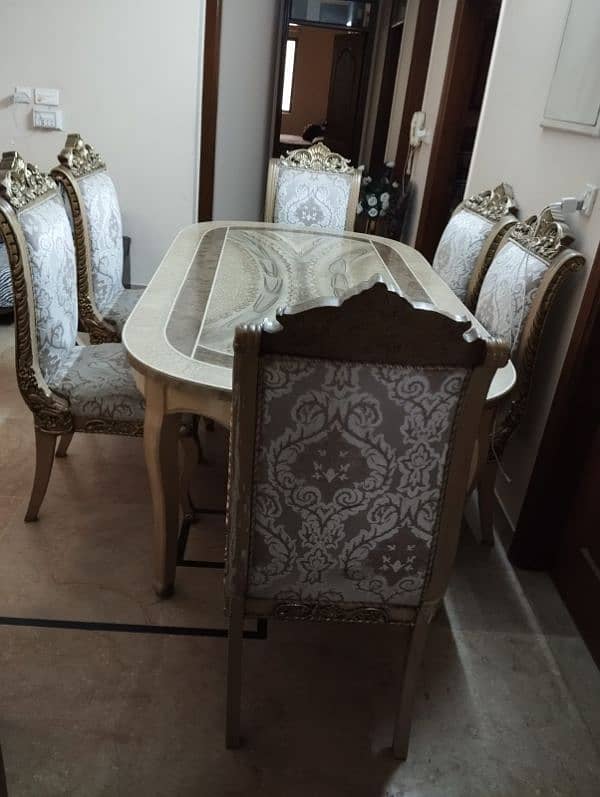 6 Seater Dinning Table 0