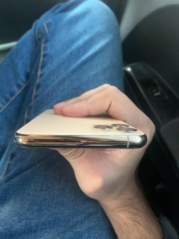 iphone 11 pro max 256gb gold color dual sim pta approved 4