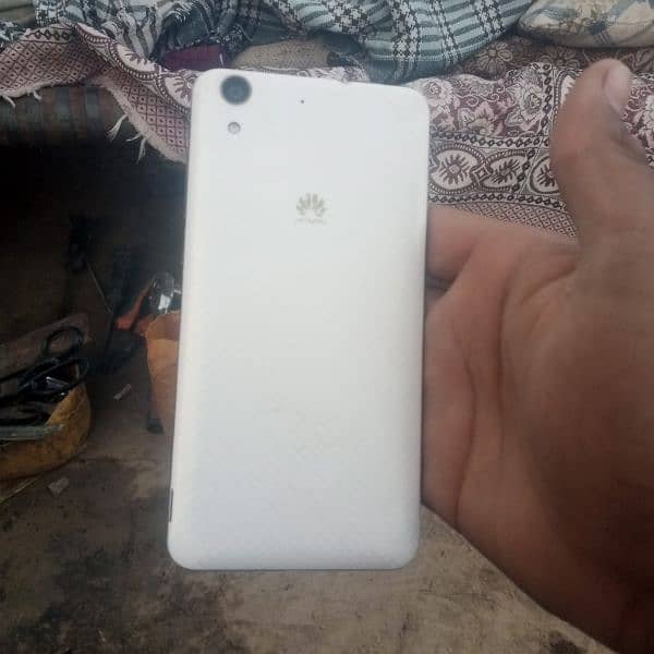 Huawei Y6 2