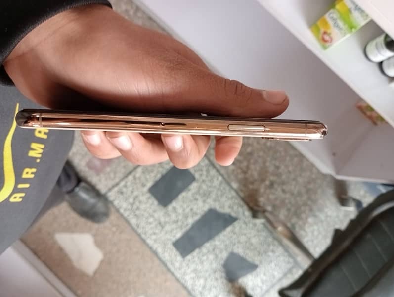 iphone xs non pta 4