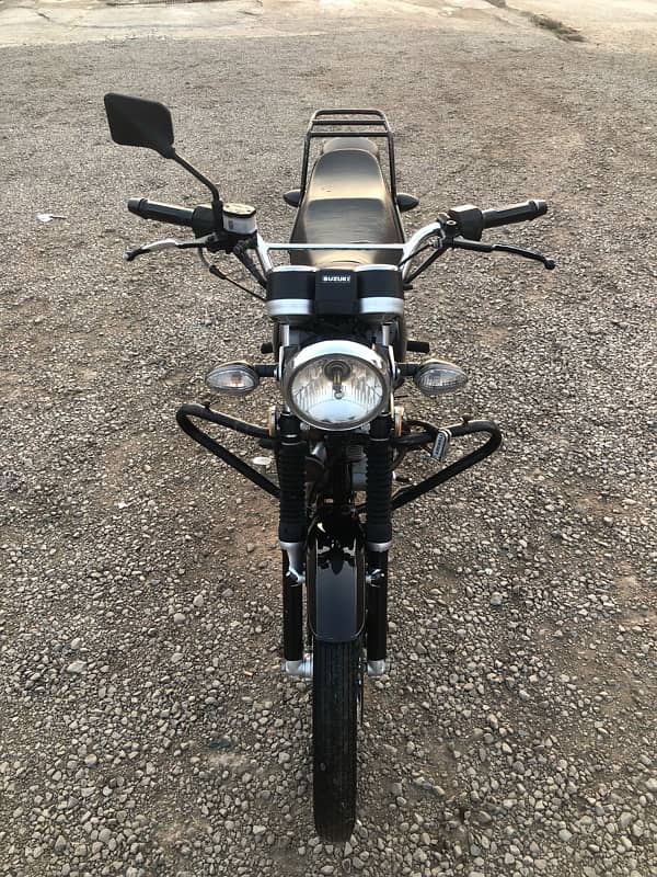 Suzuki gs 150 se 1