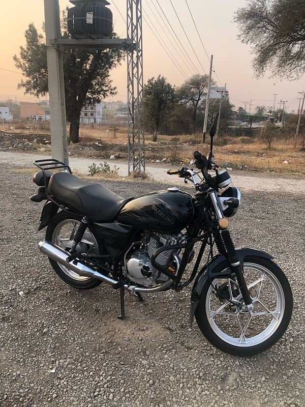 Suzuki gs 150 se 9