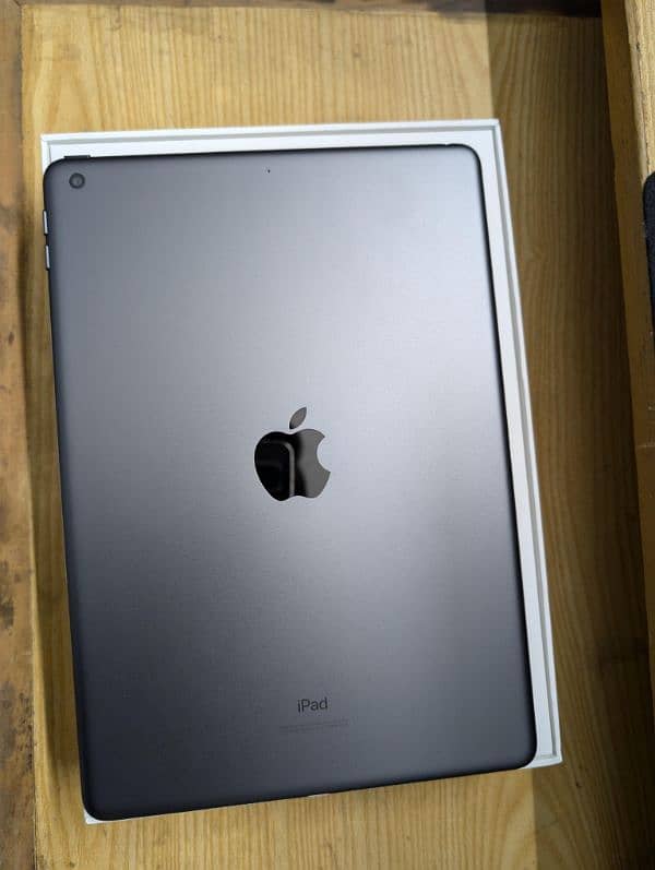 Apple Ipad 9th generation 64 gb new 3