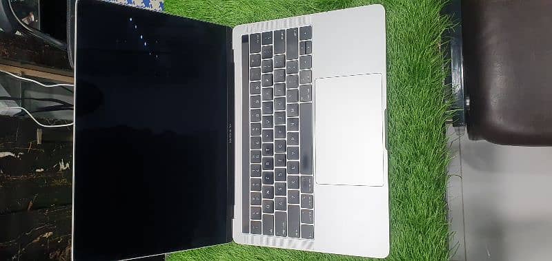 Apple Macbook pro 2019 1