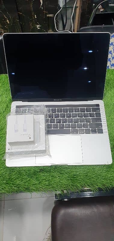 Apple Macbook pro 2019 3