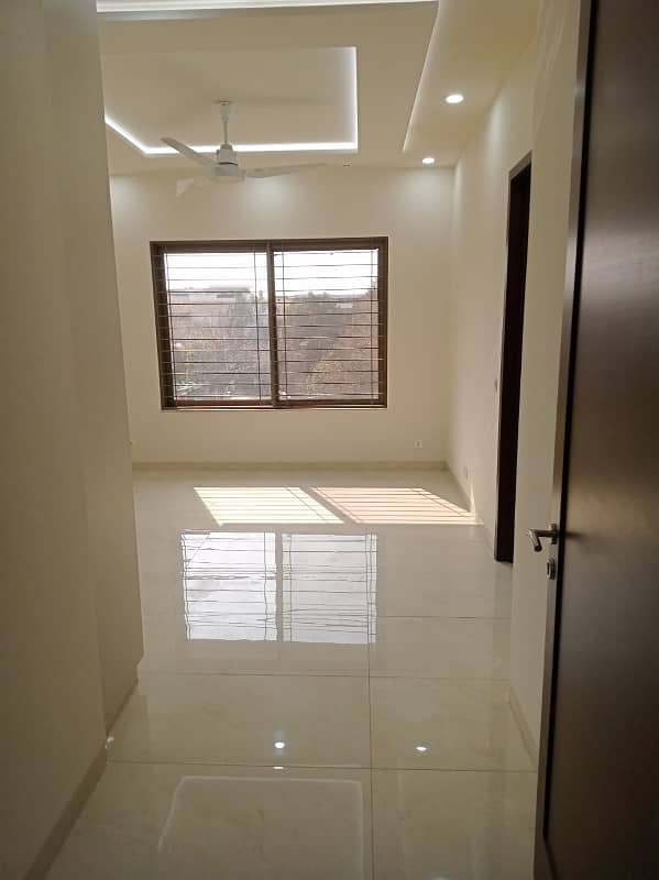 1 Kanal Luxury Upper Portion For Rent In DHA Phase 1,Block A. 5