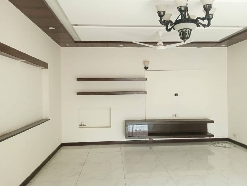 10 Marla Majestic Lower Portion For Rent In DHA Phase 4,Block GG. 1