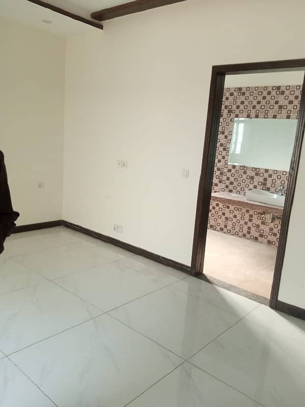 10 Marla Majestic Lower Portion For Rent In DHA Phase 4,Block GG. 7