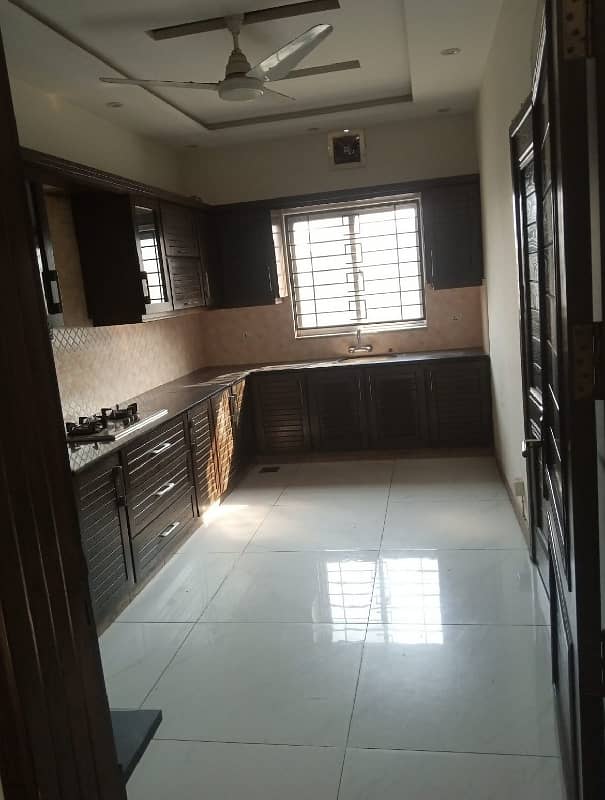 10 Marla Majestic Lower Portion For Rent In DHA Phase 4,Block GG. 11