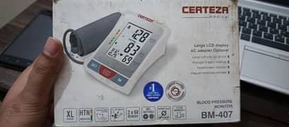 Blood pressure checking machine