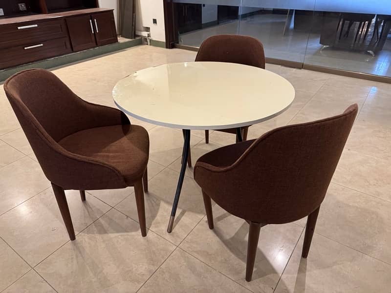 Round Table with 3 Chairs Set 2