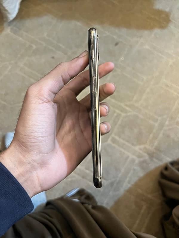 iphone xsmax 256 gb gold 10/10 pta approved 1