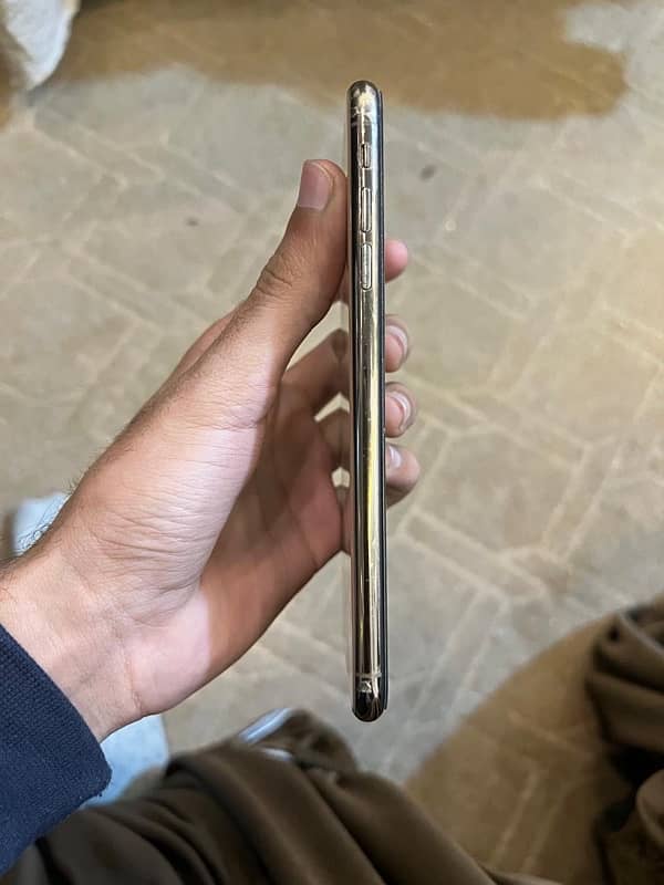 iphone xsmax 256 gb gold 10/10 pta approved 2