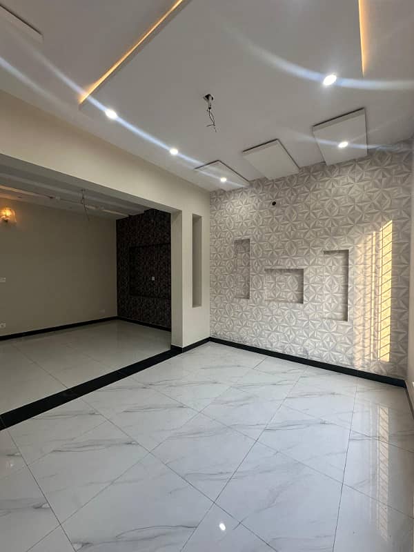 5 Marla Brand New House At Affordable Price For Sale In Park View City Lahore. 3