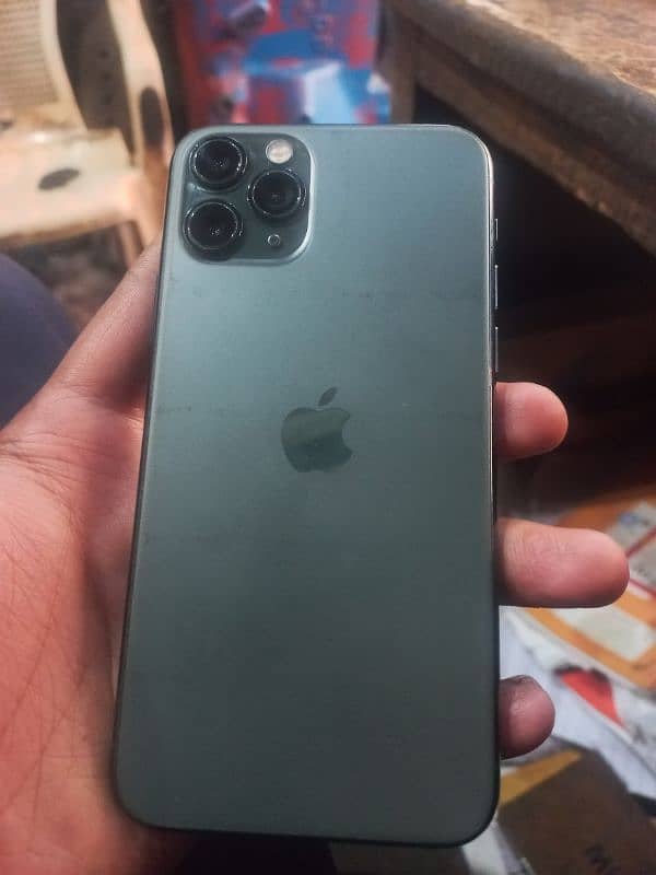 i phone 11 pro  non pta 4