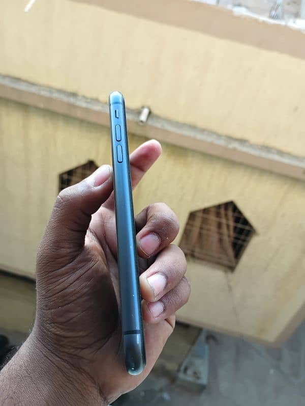 Iphone 11 for sell 3