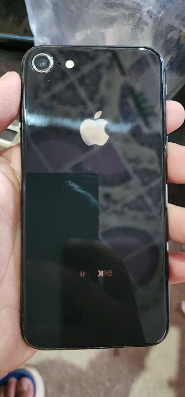 iphone 8 64GB non pta 4