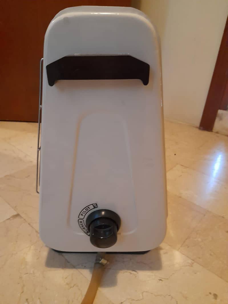 Gas Heaters in Excellent condition for Rs. 2000 only 3