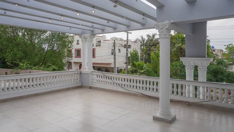 2 Kanal Fully Furnished Beautiful Bungalow Is Available For Sale near Township Lahore. 32