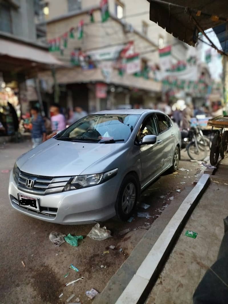 Honda City 2011 100% Home used car not commercial or regular use 2