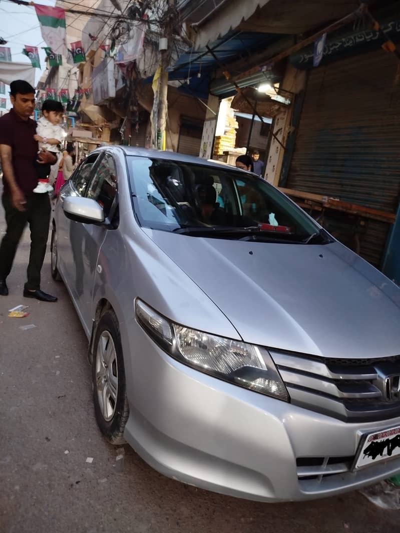 Honda City 2011 100% Home used car not commercial or regular use 19