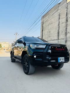 Toyota Hilux Revo V 2018