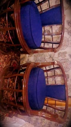 5 seater sofa set with table in good condition