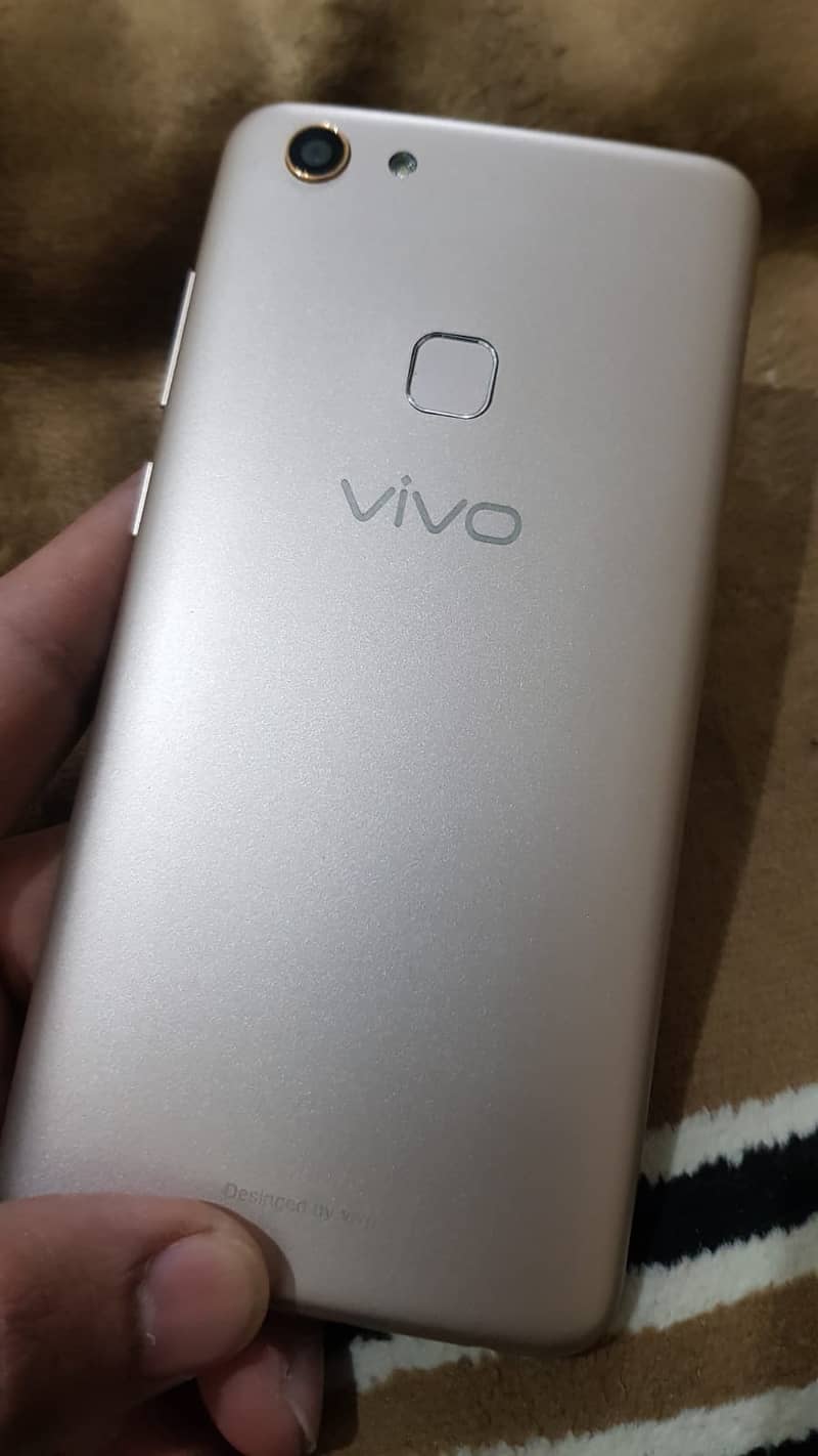 Vivo 6 128 Complete Box 4