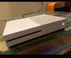 xbox one s disc version 10/10 for sale URGENT